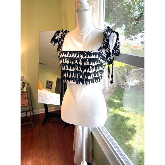 NWT ZARA Crop Top Sz S  Hearts Black White Smocked Bow Tie Shoulder Straps - Picture 1 of 8